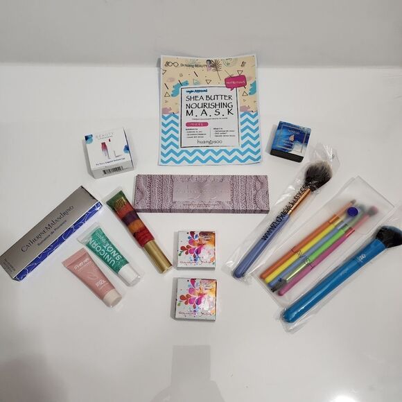 17 pc makeup bundle high end - Picture 1 of 6